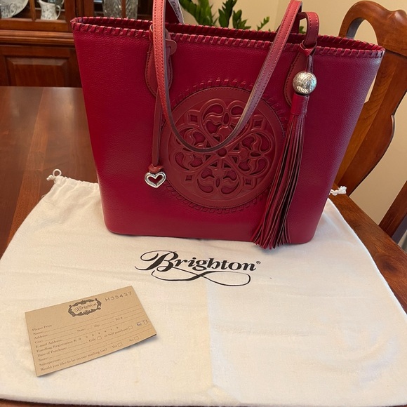 NWT BRIGHTON GABRIELLA MEDALLION TOTE - Picture 14 of 15